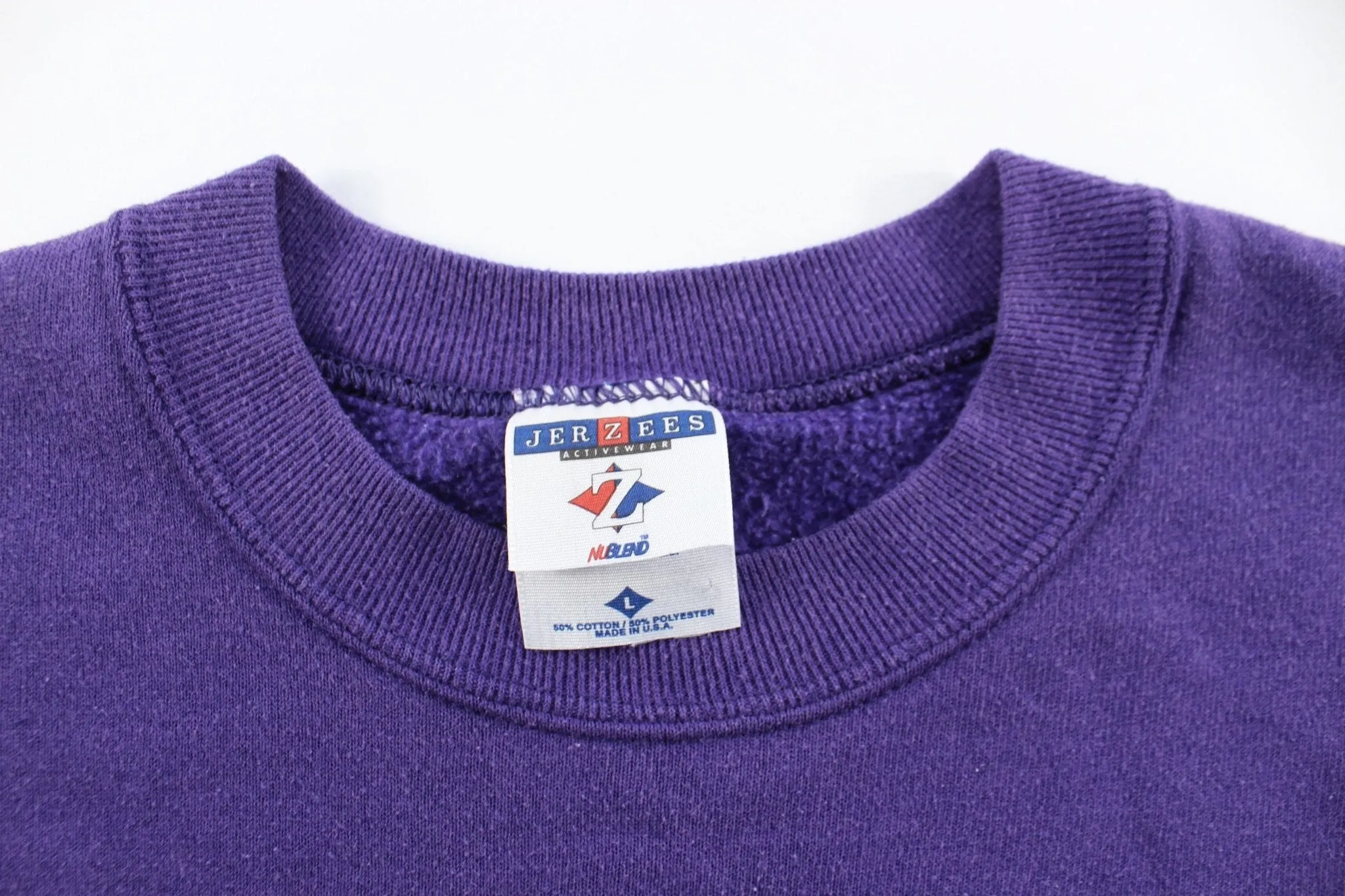 1990 Dove Dreamcatcher Graphic Sweatshirt
